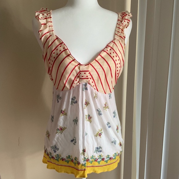 Anthropologie Tops - Anthropologie floral tank with ruffle sleeves